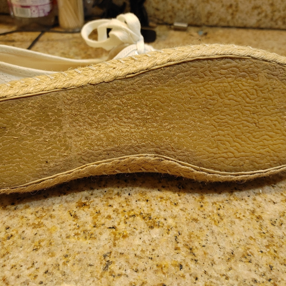 Keds - Picture 2 of 4